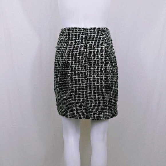 Vintage JRT by Newport News Black & Ivory Tweed Mini Skirt Size 4 - Picture 2 of 5